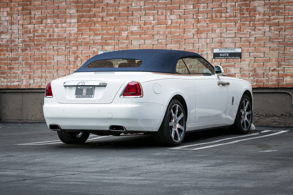 Rolls Royce Dawn white-10