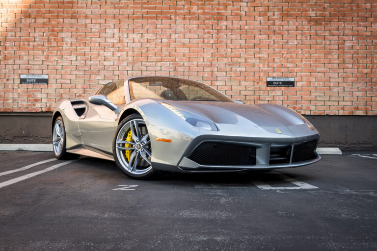 Silver-Ferrari-488-4