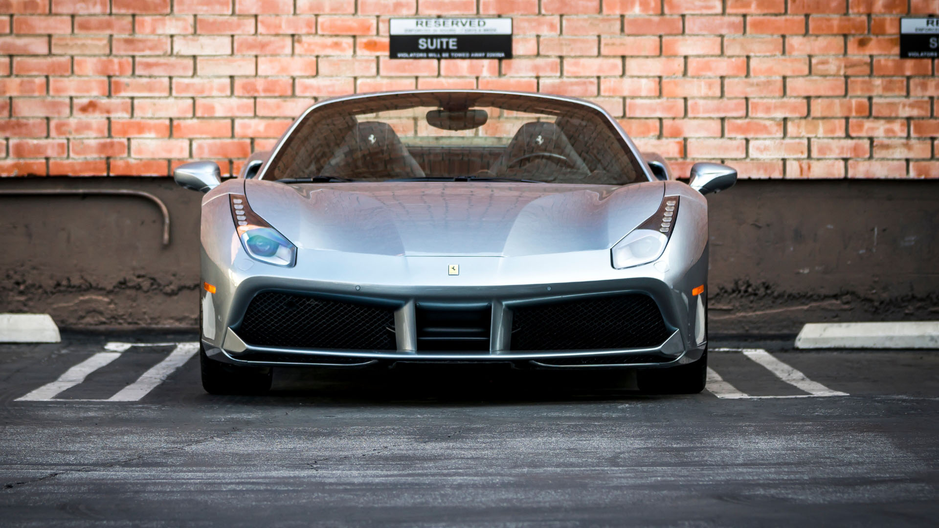 Ferrari 488 Spyder Silver - Zooz Group