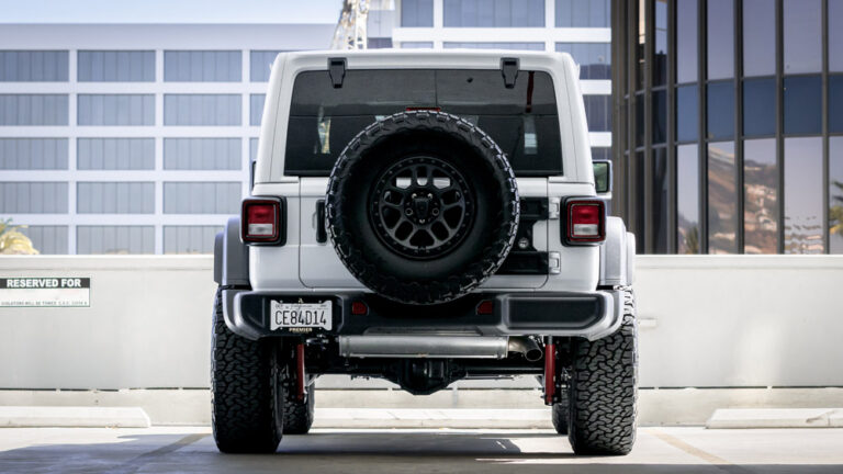 White 2022 JEEP SHAYNA-15