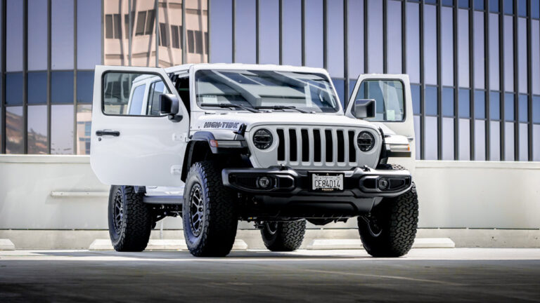 White 2022 JEEP SHAYNA-3