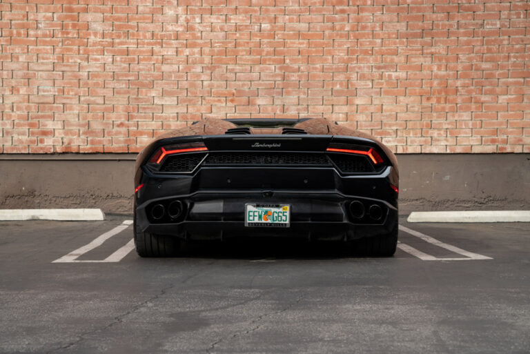 black-huracan-2