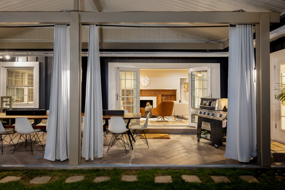 Hidden Valley Pl - Beverly Hills, 3 Bd, 4 Ba, Newly Renovated, Large Backyard, Private, Mini Basketball, Putting Green, Gym-Office, Canyon Views-2