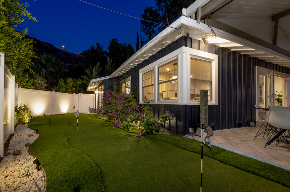 Hidden Valley Pl - Beverly Hills, 3 Bd, 4 Ba, Newly Renovated, Large Backyard, Private, Mini Basketball, Putting Green, Gym-Office, Canyon Views-3