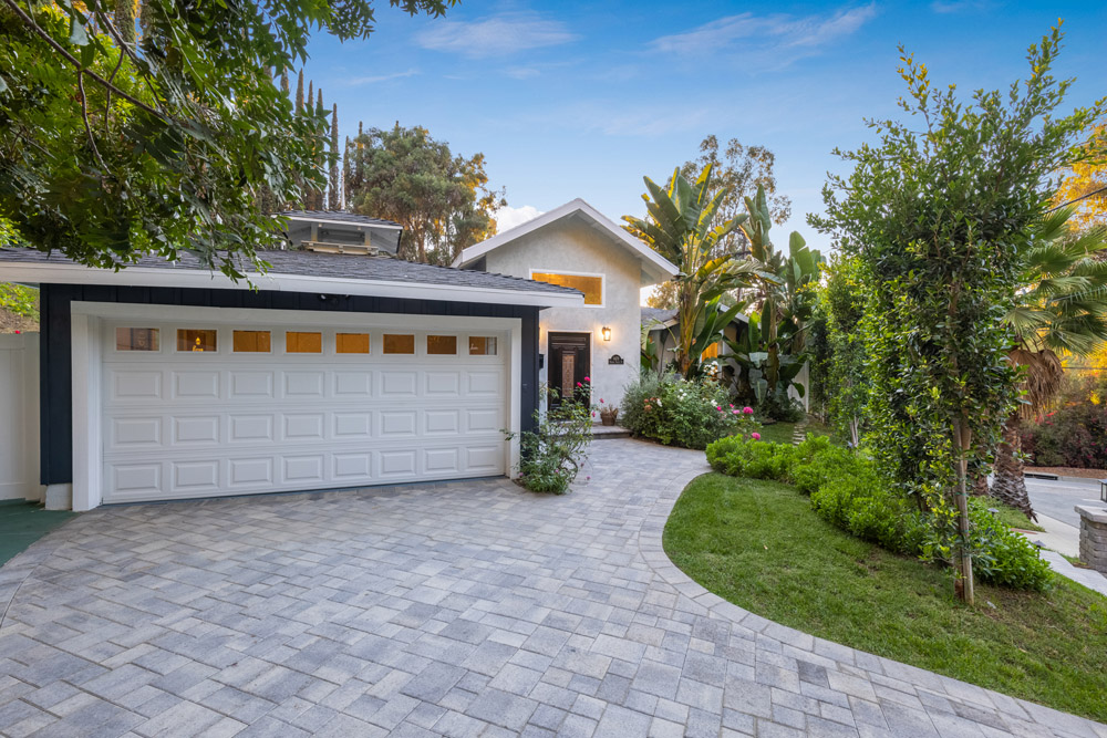 Hidden Valley Pl - Beverly Hills, 3 Bd, 4 Ba, Newly Renovated, Large Backyard, Private, Mini Basketball, Putting Green, Gym-Office, Canyon Views-33