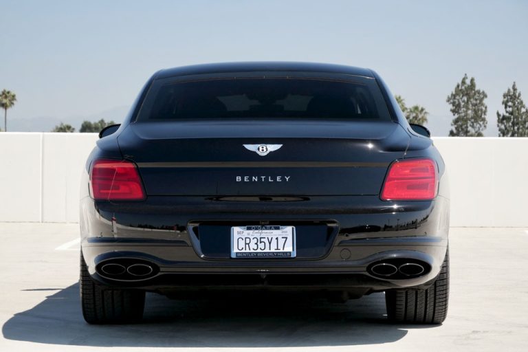 Bently-Flying-Spur-black-25