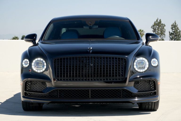 Bently-Flying-Spur-black-36