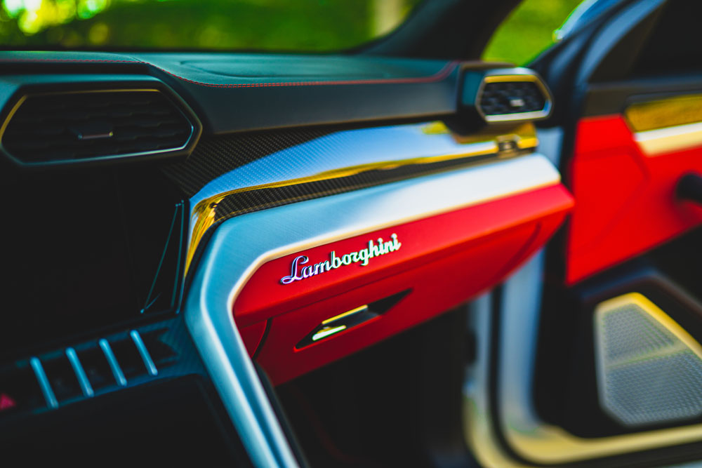 Lamborghini urus white zooz group