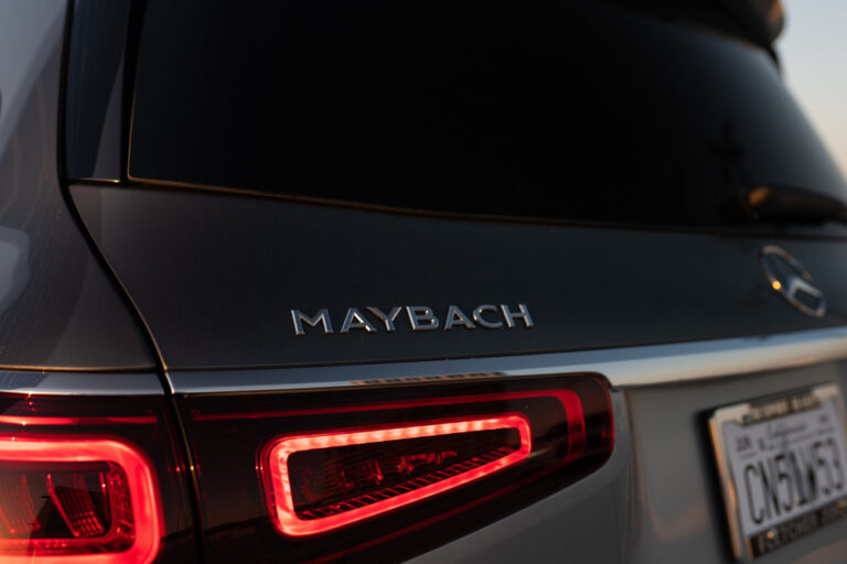 Maybach_suv-33