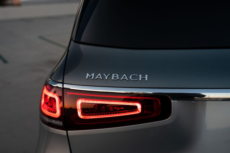 Maybach_suv-35