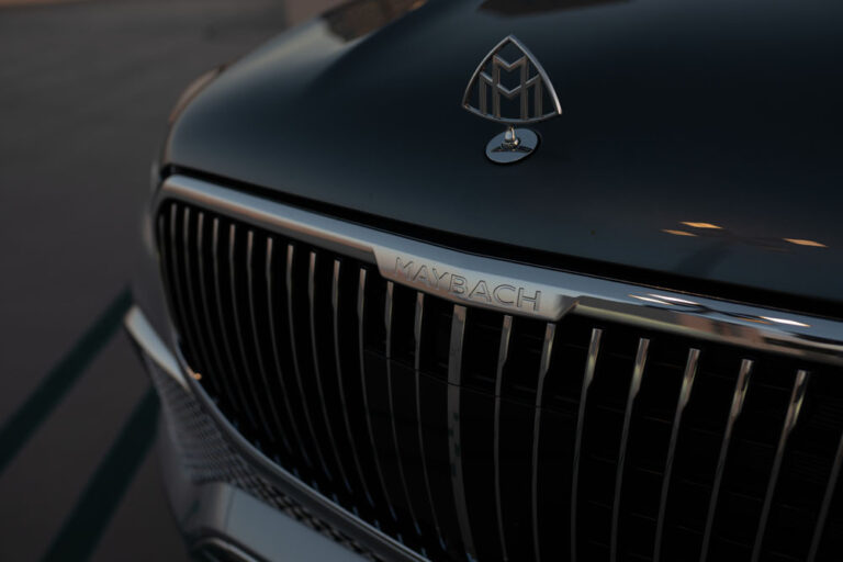 Maybach_suv-37