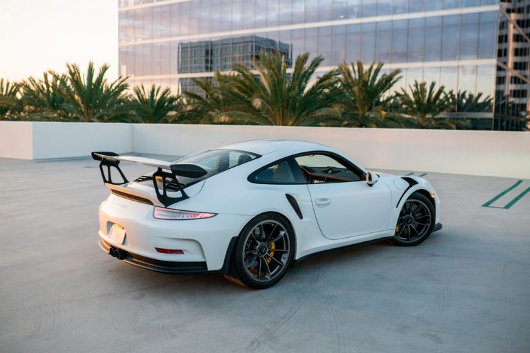 Porsche-GT3RS-White-12