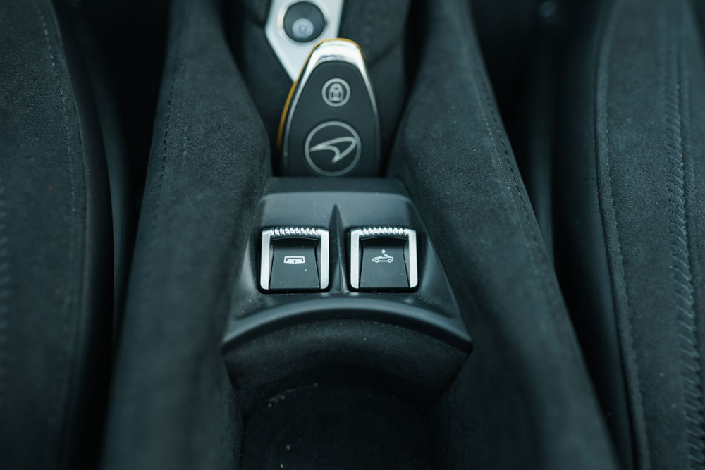 750s Spider Yellow-15