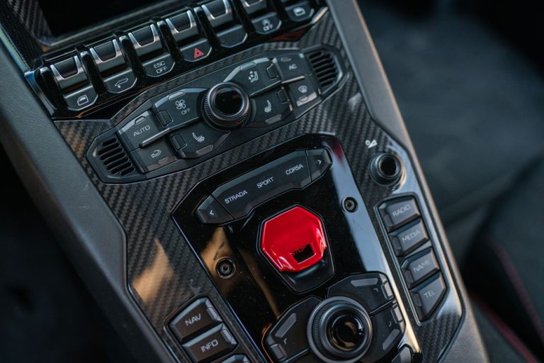 Aventador_SV-15