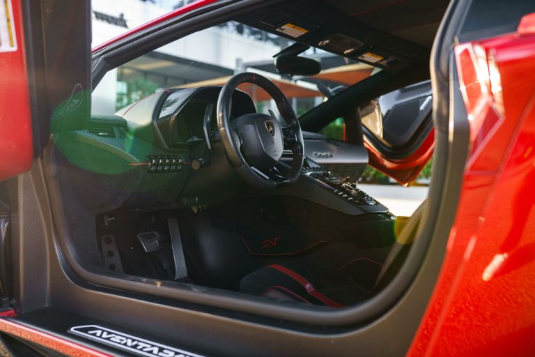 Aventador_SV-25