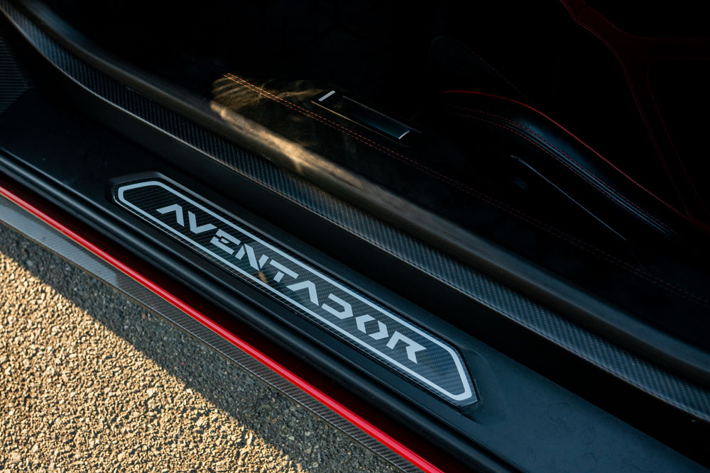 Aventador_SV-9