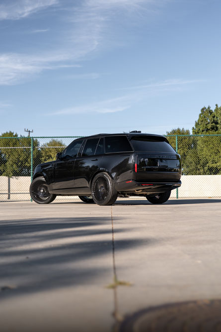 Black Range Rover with Wheels Photos no logo-1