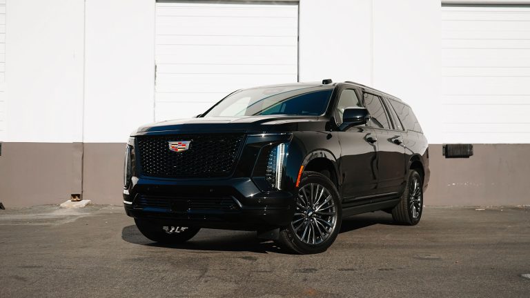Cadillac-Escalade-ESV-2025