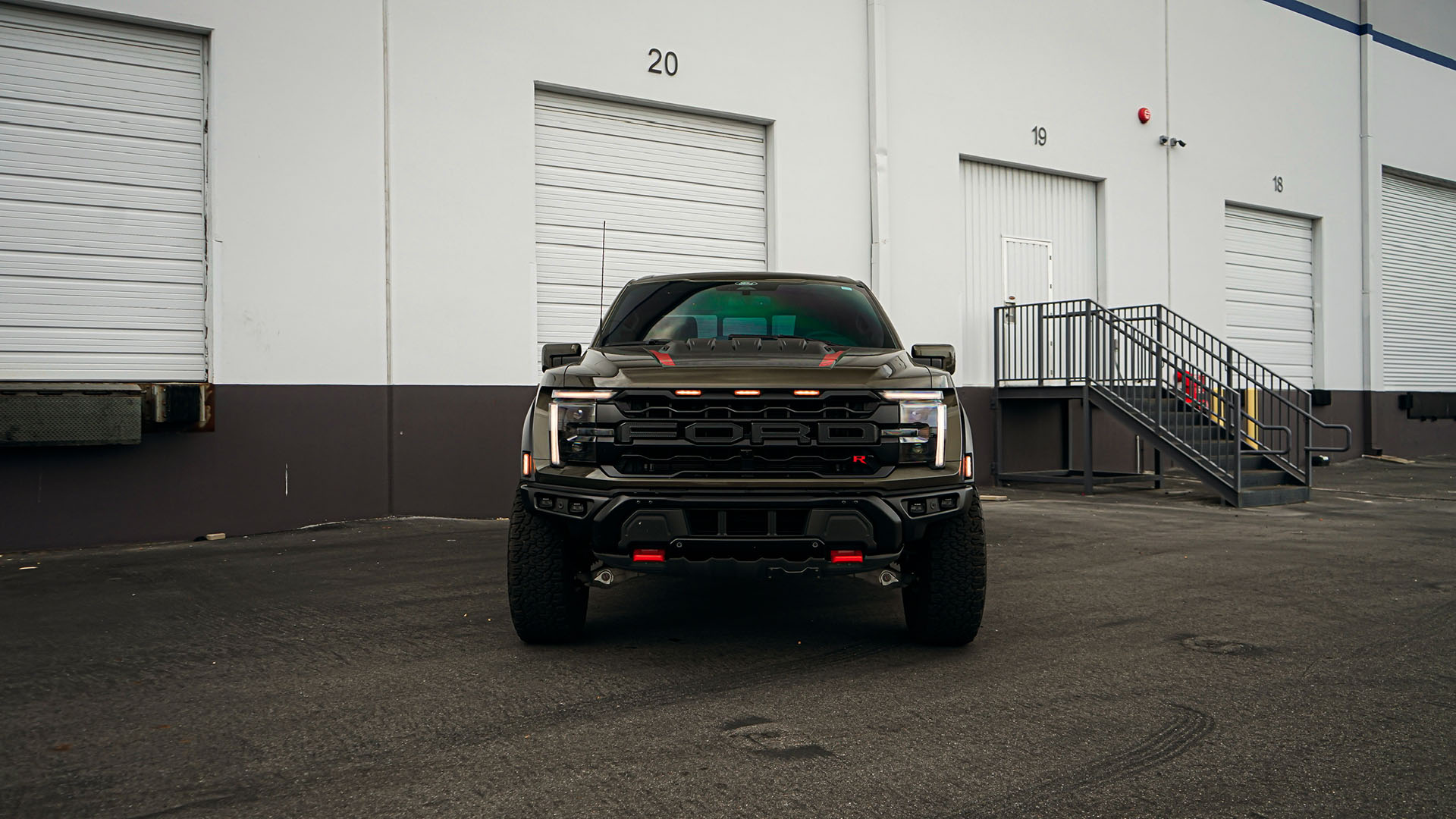 Ford Raptor R Shelter Green - Zooz Group
