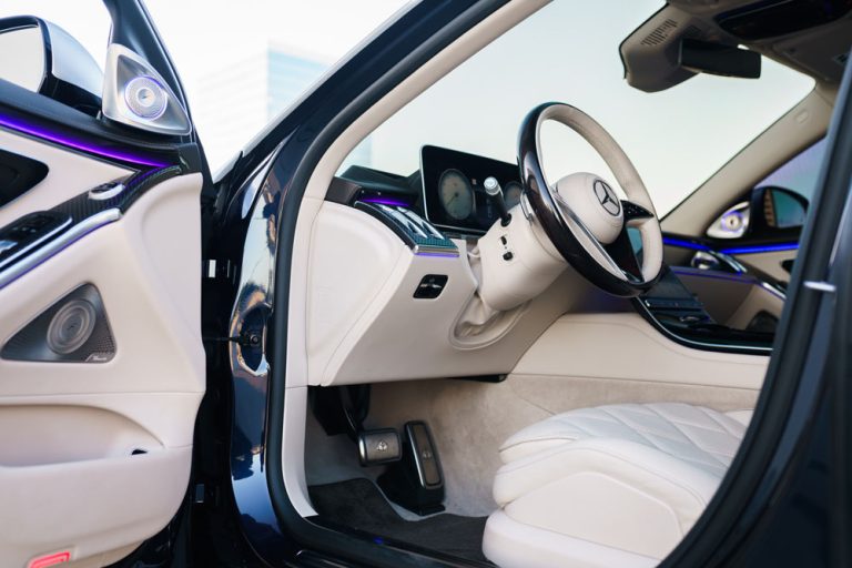 Maybach_S_580-15