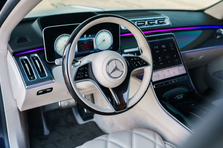 Maybach_S_580-16