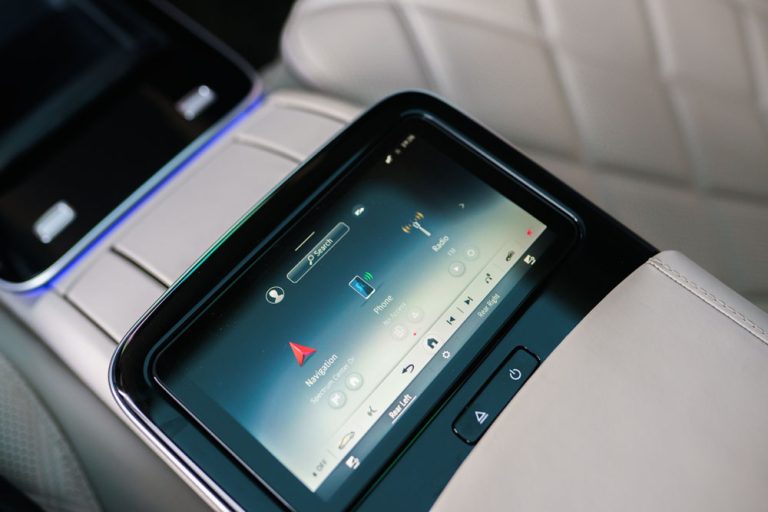 Maybach_S_580-27