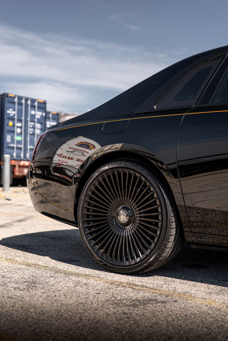 Precision Auto Repair Black Rolls Royce Ghost with Wheels Photos-4