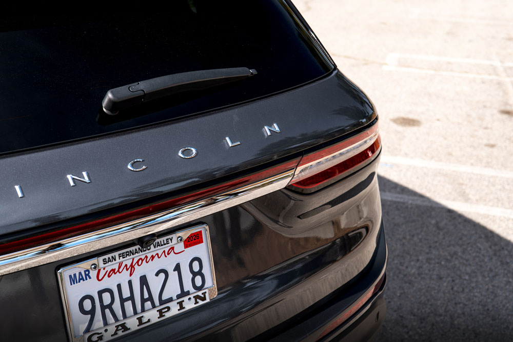 RR Auto Club Gray Lincoln Corsair Photos-14