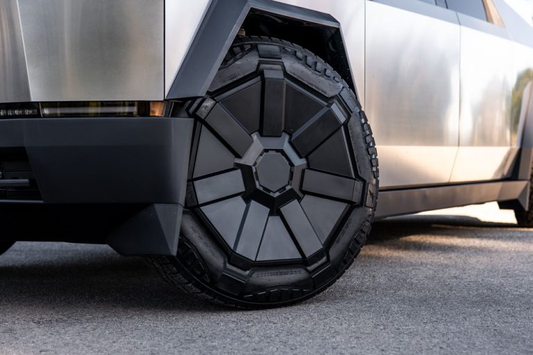 RR Auto Club Tesla CyberBeast Photos-11