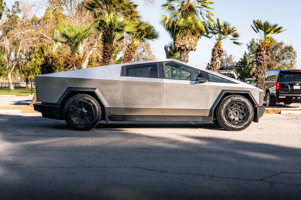 RR Auto Club Tesla CyberBeast Photos-3