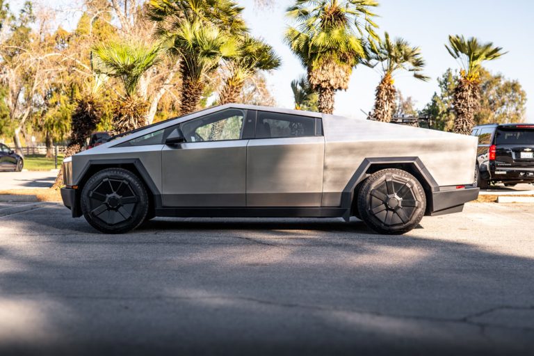 RR Auto Club Tesla CyberBeast Photos-7