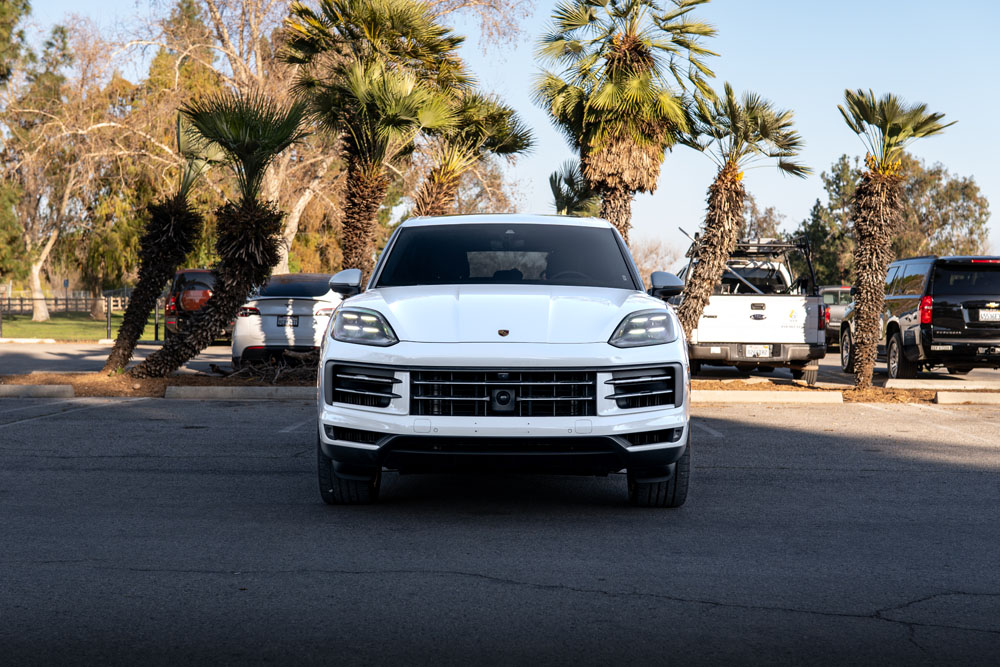 RR Auto Club White Porsche Cayenne Photos-1