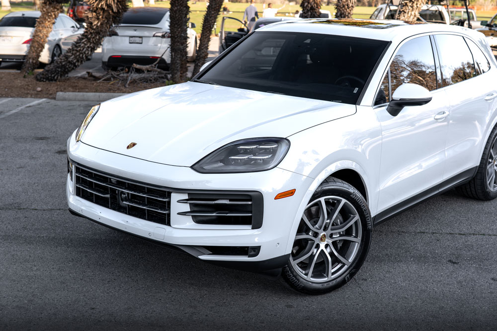 RR Auto Club White Porsche Cayenne Photos-10