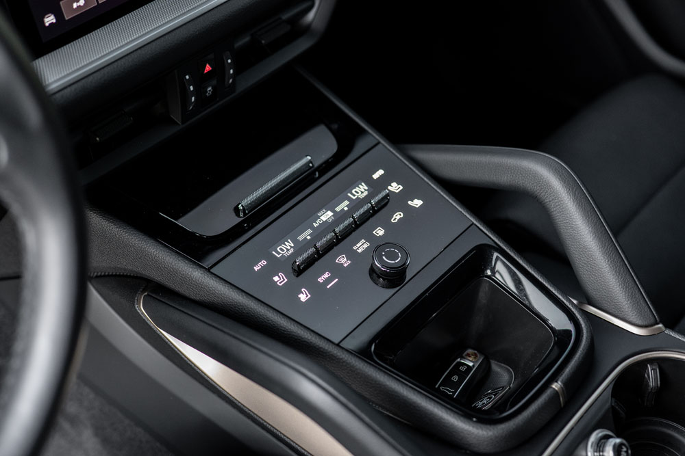 RR Auto Club White Porsche Cayenne Photos-14