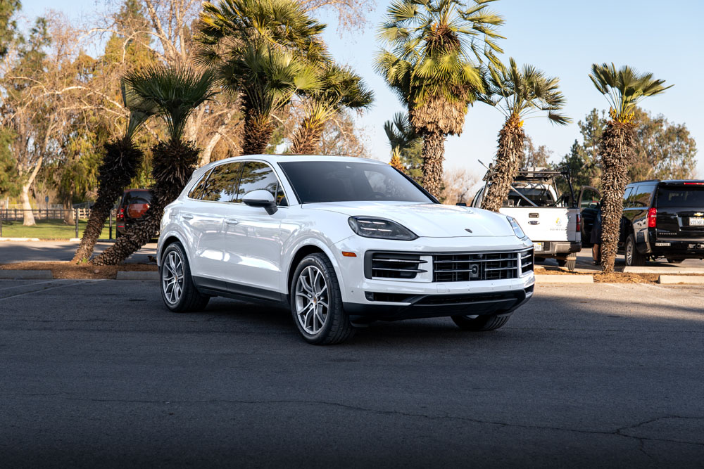 RR Auto Club White Porsche Cayenne Photos-2