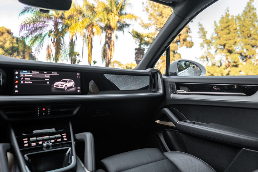 RR Auto Club White Porsche Cayenne Photos-20