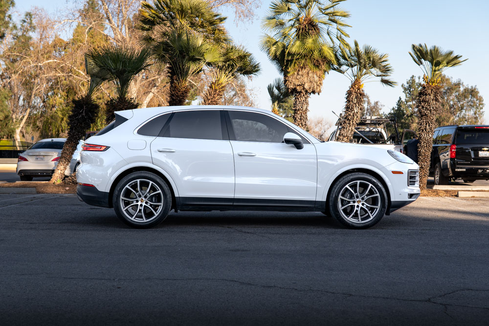 RR Auto Club White Porsche Cayenne Photos-3