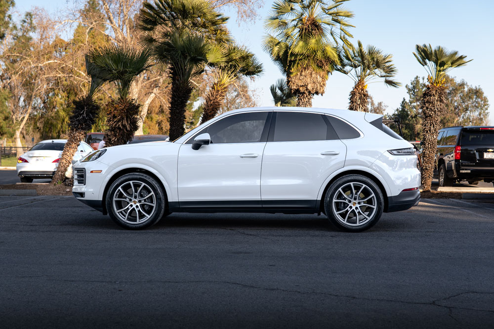 RR Auto Club White Porsche Cayenne Photos-7