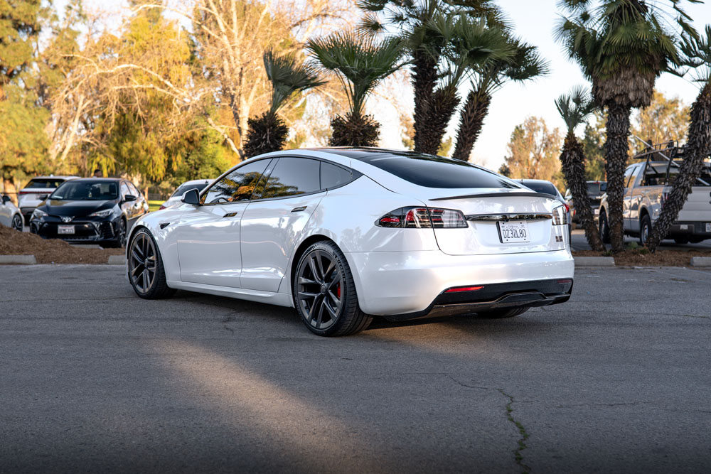 RR Auto Club White Tesla Model S Plaid Photos-6_1