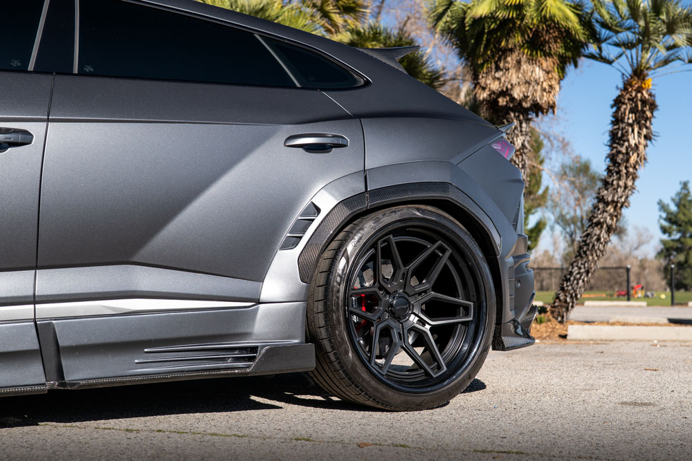 RR Auto Club Widebody Lamborghini Urus Photos-12