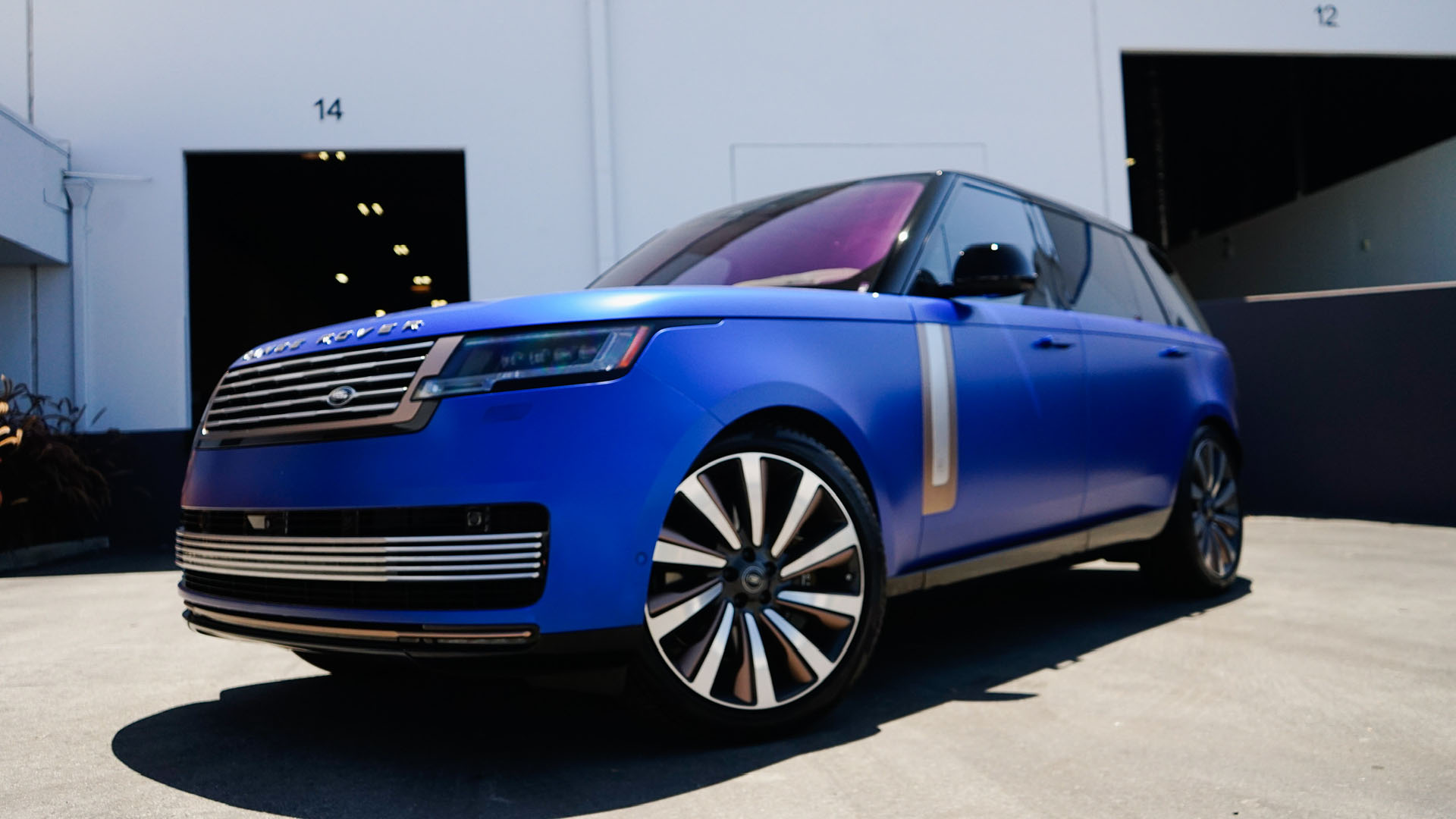 Range Rover Blue Land Rover Range Rover SV LWB Velocity Blue Satin - Zooz Group