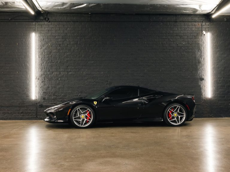 SCE_Ferrari_F8_003