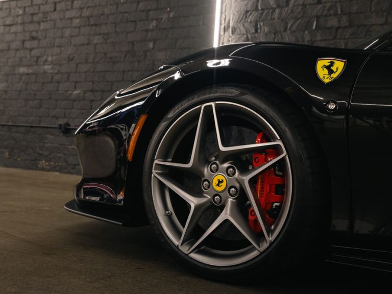 SCE_Ferrari_F8_008