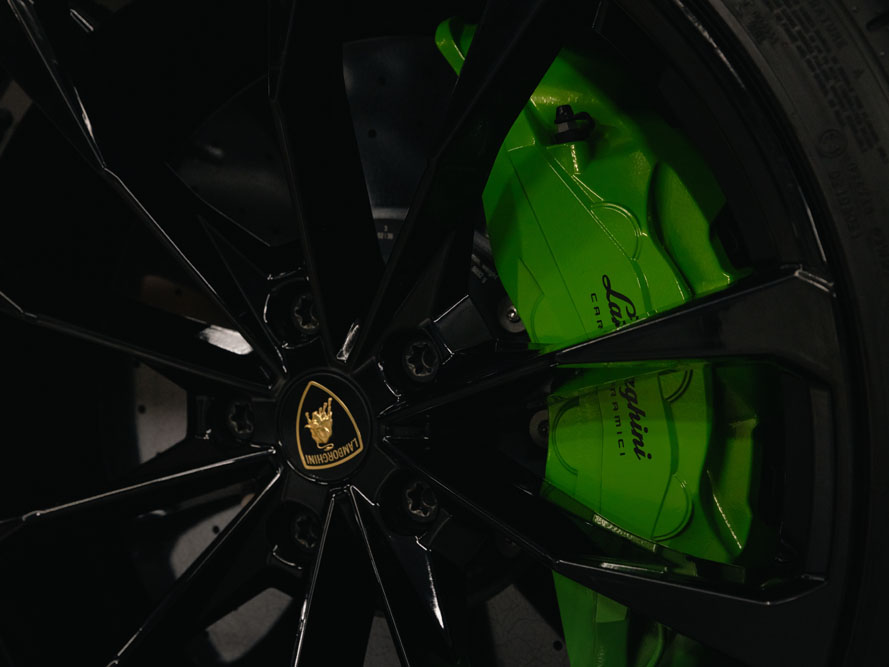 SCE_Lamborghini_Urus_013