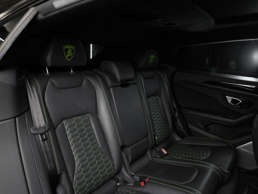 SCE_Lamborghini_Urus_029