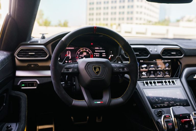 Urus_Perf_Yellow-29
