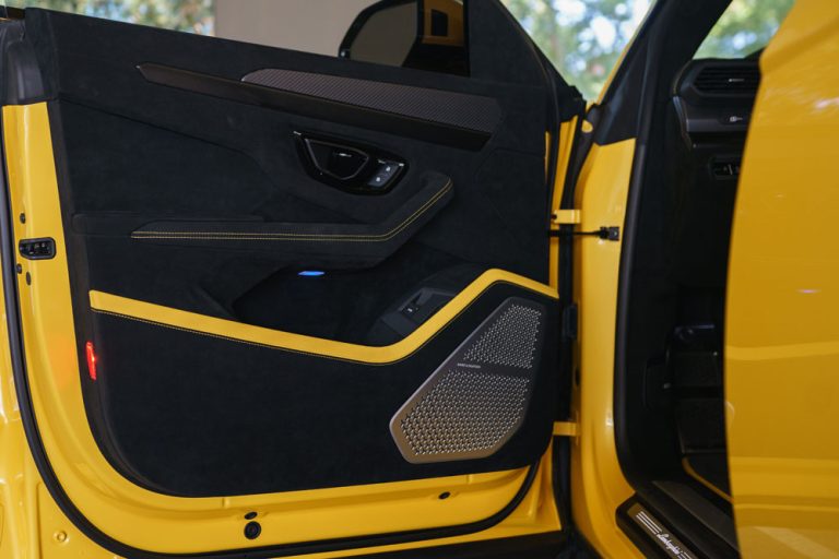 Urus_Perf_Yellow-7