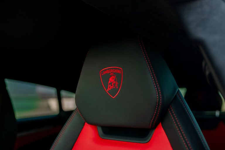 WIDE_BODY_URUS_SATIN_GREY-17