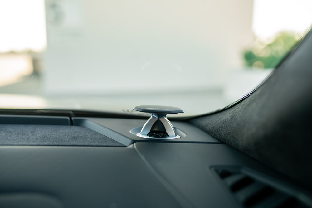 WIDE_BODY_URUS_SATIN_GREY-8