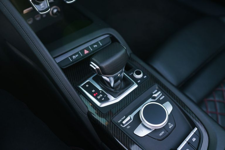 White_R8_Spyder-10